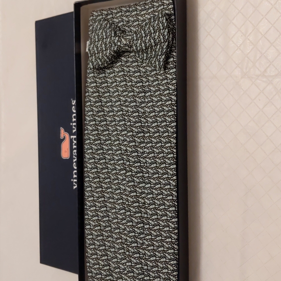 Vineyard Vines Accessories Mens Vineyard Vines Champagne Cummerbund